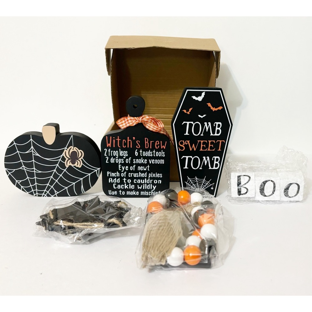 6 Piece Halloween Tiered Tray Decor, NEW